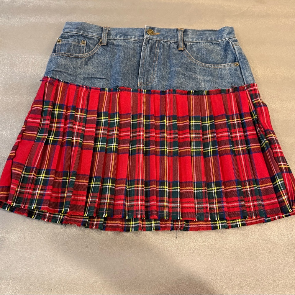 Design Lab Lord & Taylor Red Plaid Denim Mini Skirt. Size L